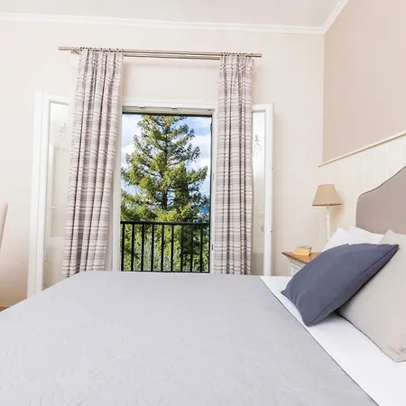 Alvia מלון דירות