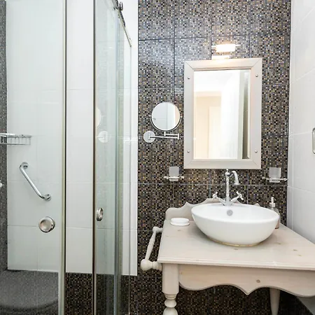 Alvia מלון דירות *