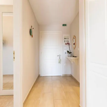 Alvia מלון דירות