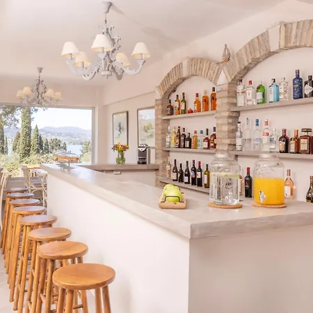 Alvia מלון דירות *