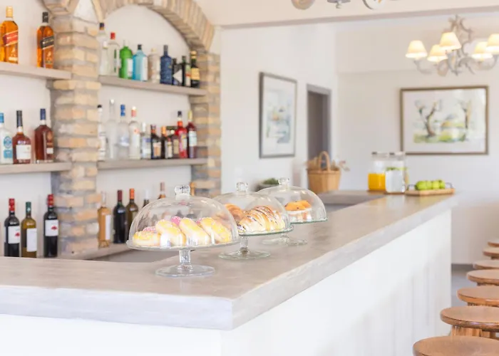 Alvia Апарт-отель